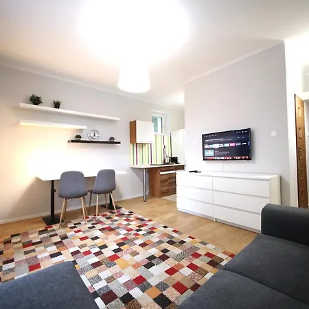 Apartman Metro Mlynow Studio, Mlynow Station - Warsawstay