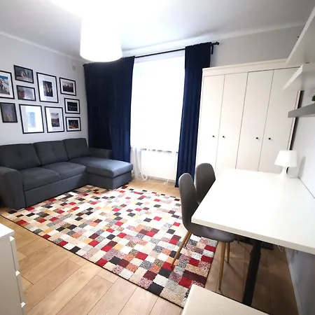 Apartment Metro Mlynow Studio, Mlynow Station - Warsawstay *